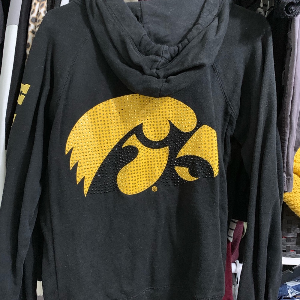Iowa Hawkeyes - Picture 2 of 5